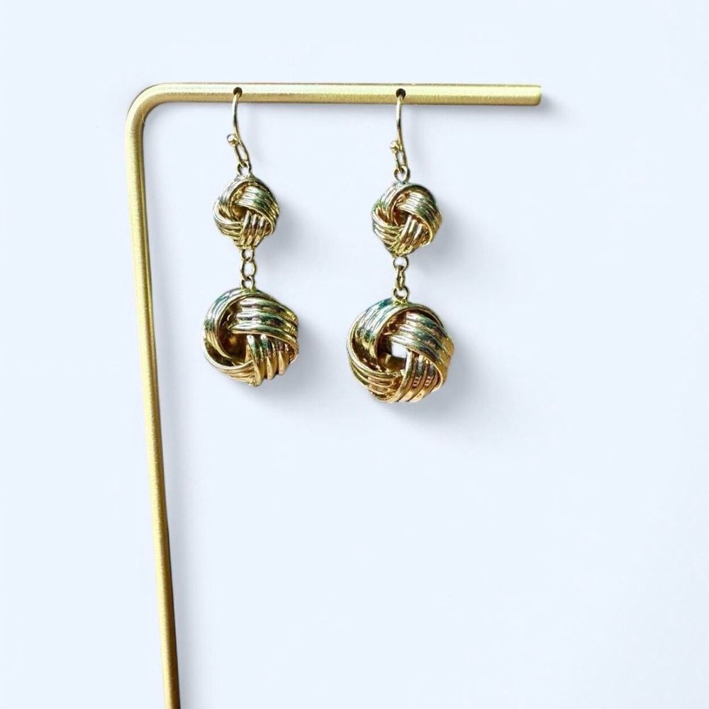 Elegant Gold Knot Drop Earrings